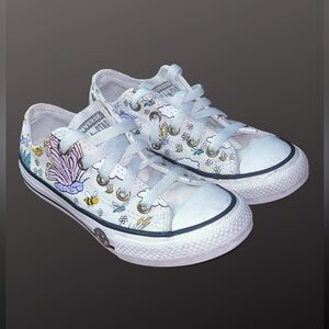 Converse Chuck Taylor All Star Low “Bees and Butterflies” Toddler Shoes Size 11